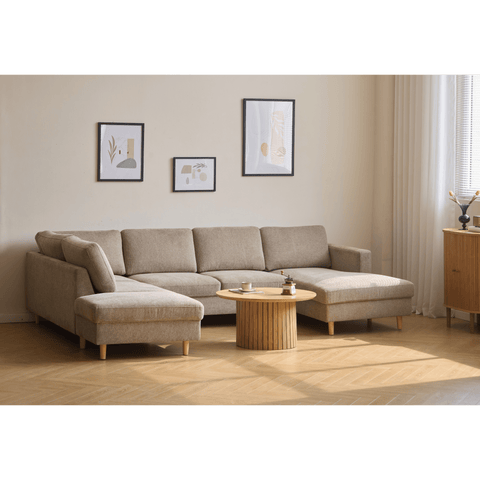 Jennifer højrevendt u-sofa i sand med chaiselong - L: 300 x D: 208 x H: 82 cm