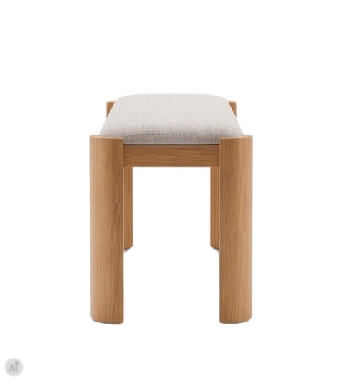 Bænk i eg med beige polstret sæde set fra siden