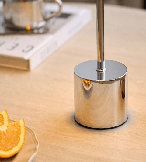 Elvis LED bordlampe Chrome