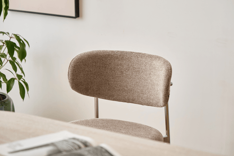 Lucinda spisebordsstol i chrome med sand tekstil