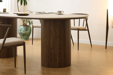 Enzo ovalt spisebord med stenbordplade i beige og lamelfod i røget eg 220x100x76 cm