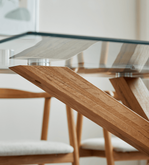 Sidney - Glas spisebord med ben i massiv egetræ 150x90 cm