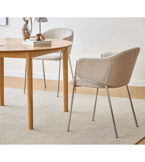 Carolina spisebordsstol i beige tekstil med chrome ben