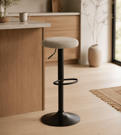Ditte - barstol med drejefunktion 360 grader i sand