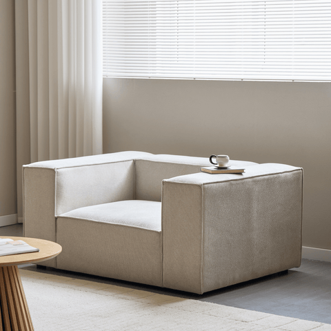 Hailey lænestol i beige L: 136 X D: 100 X H: 64 Cm