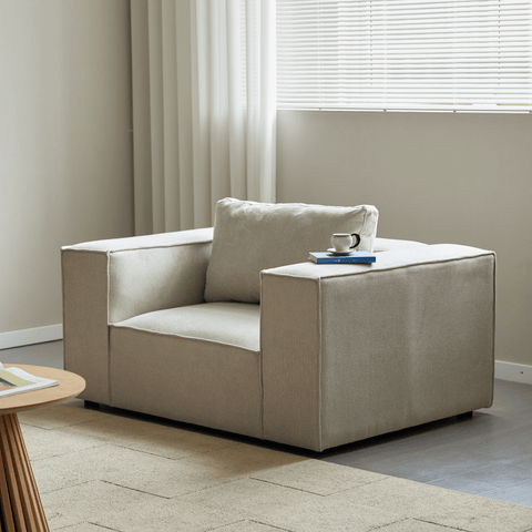Hailey lænestol i beige L: 136 X D: 100 X H: 64 Cm