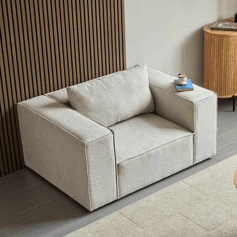Hailey lænestol i beige L: 136 X D: 100 X H: 64 Cm