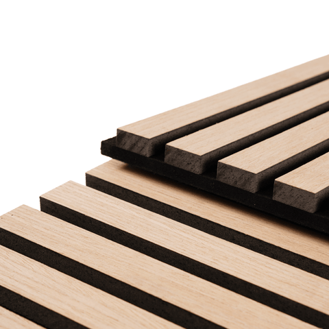 Premium fleksibel akustikpanel i egetræsfiner 2600x520x18 mm