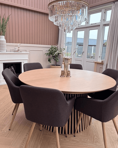 Jenna spisebordstol - brun tekstil med egelook