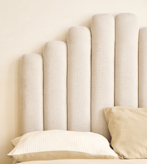 Viola sengegavl 140x143 cm i beige tekstil